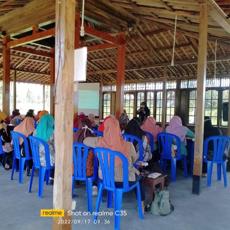 Puskesmas I Kokap Adakan Monev Bumil Risti di RM Bebek Brontak 